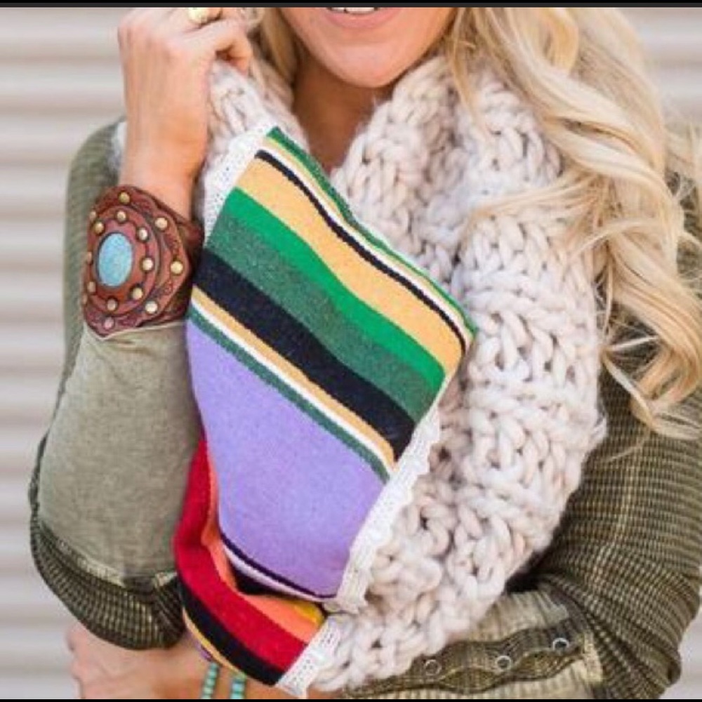 NWT SARAPE THREE BIRD NEST SCARF/WRAP